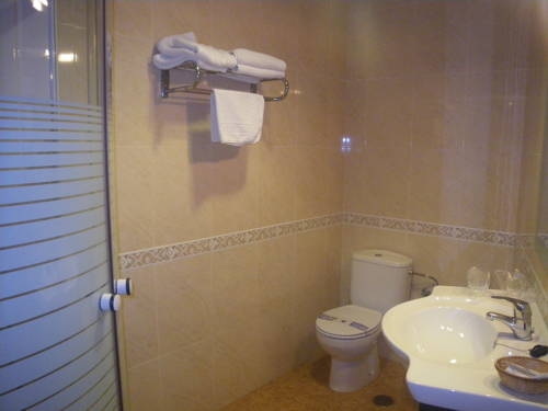 Imagen general del Hotel Duque De Osuna. Foto 7