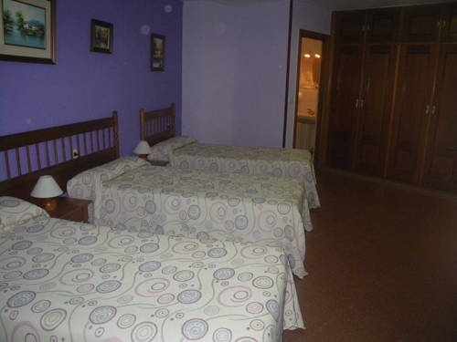 Imagen general del Hotel Duque De Osuna. Foto 8