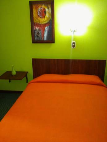 Imagen de la habitación del Hotel Duque. Foto 6