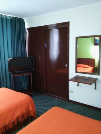 Imagen de la habitación del Hotel Duque. Foto 10