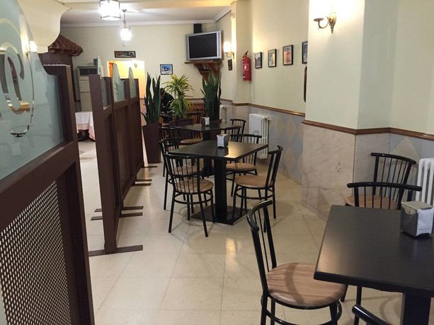 Imagen del bar/restaurante del Hotel Duque. Foto 5