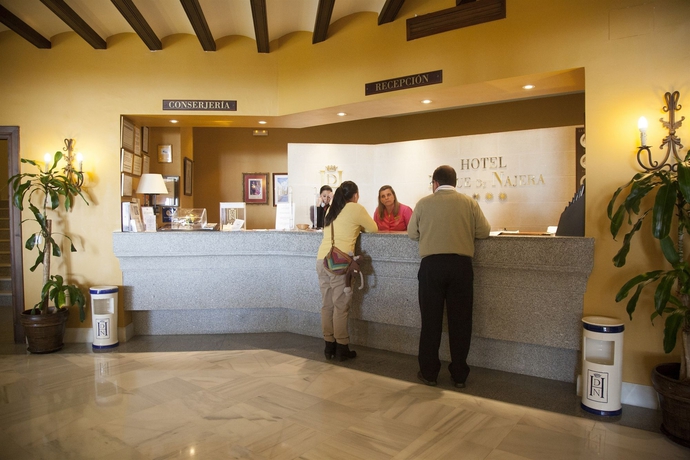 Imagen de los interiores del Hotel Duque de Najera. Foto 14