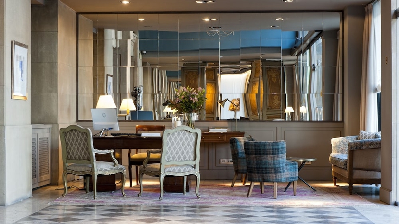 Imagen de los interiores del Hotel Duquesa De Cardona 4 Sup By Duquessa Collection. Foto 19