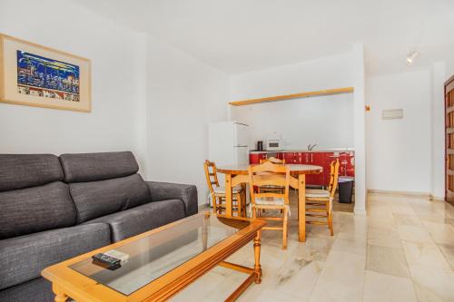 Imagen de la habitación del Hotel Duquesa Harbour Club Aparthotel. Foto 15