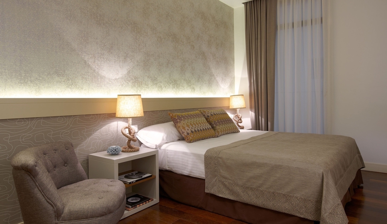 Imagen de la habitación del Hotel Duquesa Suites Barcelona. Foto 5