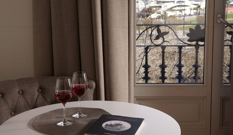 Imagen de la habitación del Hotel Duquesa Suites Barcelona. Foto 8