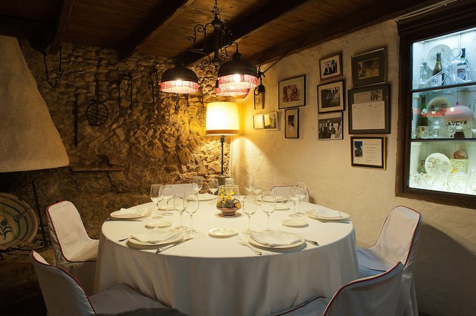 Imagen del bar/restaurante del Hotel Duran and Restaurant. Foto 7