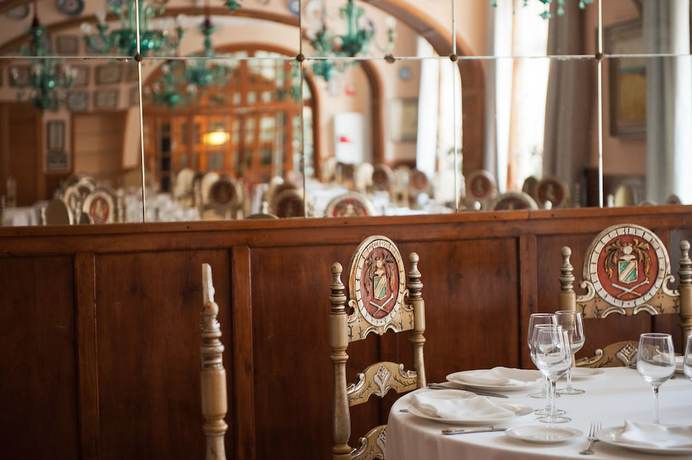 Imagen del bar/restaurante del Hotel Duran and Restaurant. Foto 12