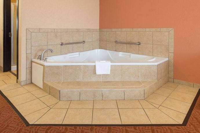 Imagen general del Hotel Durant Inn and Suites. Foto 9