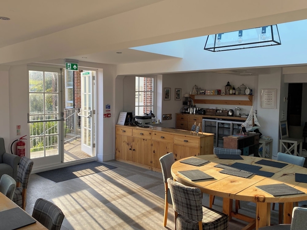 Imagen de los interiores del Hotel Durdle Door. Foto 16
