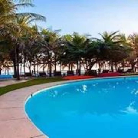 Imagen de la piscina del Hotel Duro Beach. Foto 16