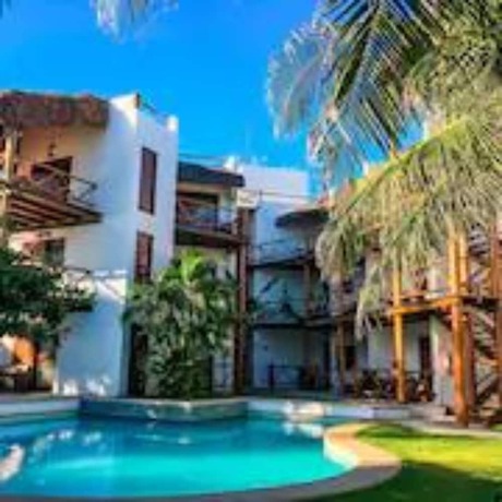 Imagen de la piscina del Hotel Duro Beach. Foto 19