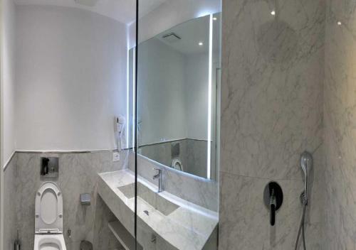 Imagen de la habitación del Hotel Durres Bay. Foto 5