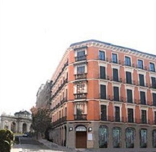 Imagen general del Hotel Durval Puerta de Alcala. Foto 2