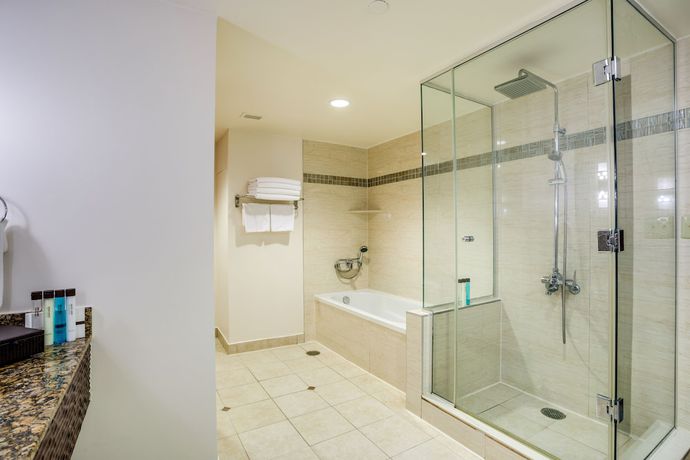 Imagen de la habitación del Hotel Dusit Beach Resort Guam. Foto 12