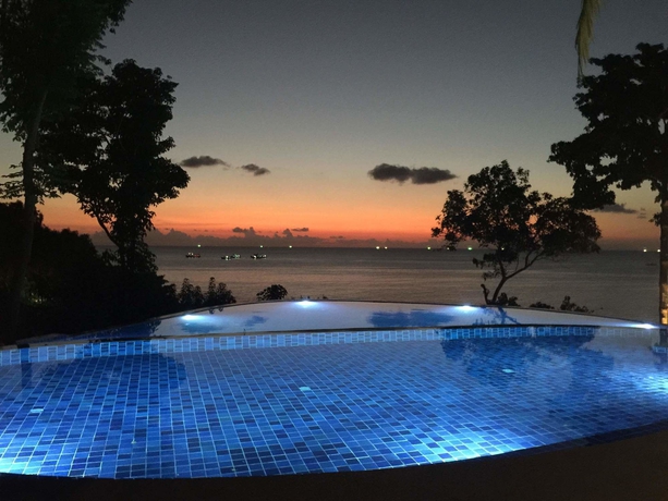 Imagen de la piscina del Hotel Dusit Buncha Koh Tao By Riya Group. Foto 8