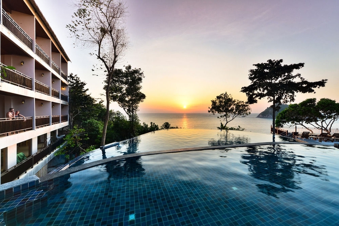 Imagen de la piscina del Hotel Dusit Buncha Koh Tao By Riya Group. Foto 12