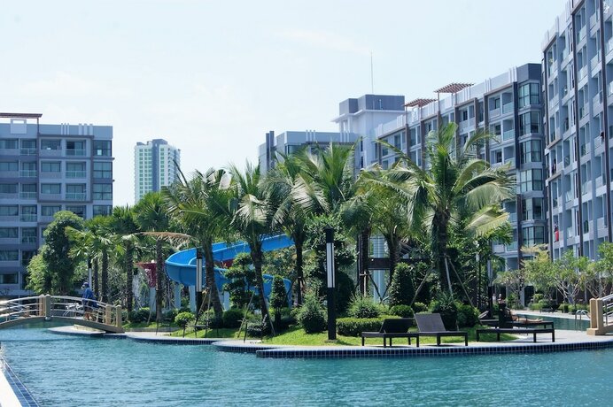 Imagen de la piscina del Hotel Dusit Grand Park by Lurii. Foto 17