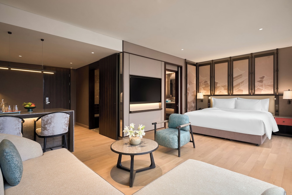 Imagen de la habitación del Hotel Dusit Le Palais Tu Hoa Hanoi. Foto 4