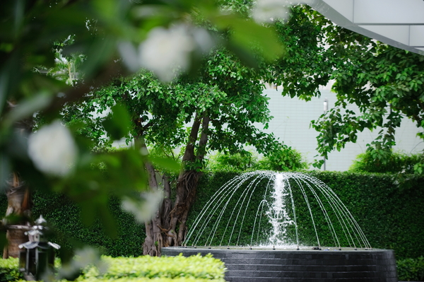 Imagen de los exteriores del Hotel Dusit Suites Ratchadamri, Bangkok. Foto 7