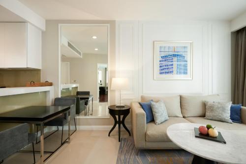 Imagen de la habitación del Hotel Dusit Suites Ratchadamri, Bangkok. Foto 18