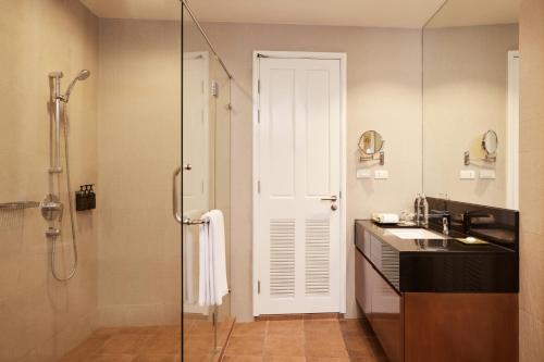 Imagen general del Hotel Dusit Suites Ratchadamri, Bangkok. Foto 2