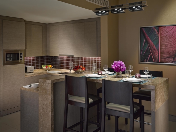 Imagen de la habitación del Hotel Dusit Thani Abu Dhabi. Foto 13