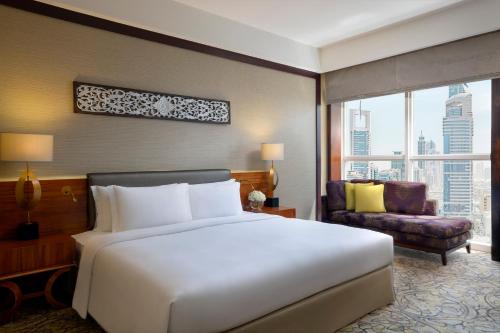 Imagen de la habitación del Hotel Dusit Thani Dubai. Foto 14