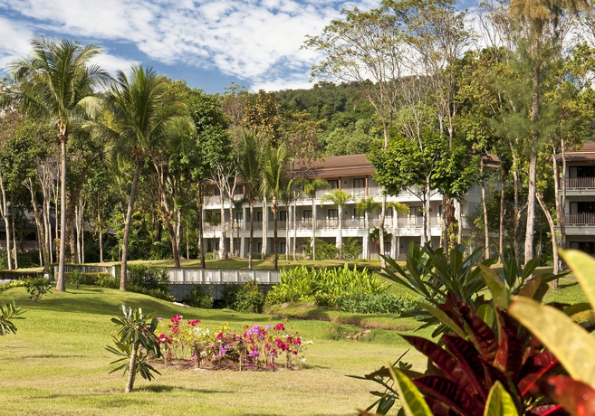 Imagen de los exteriores del Hotel Dusit Thani Krabi Beach Resort. Foto 13