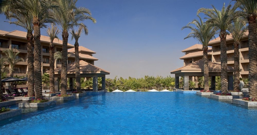 Imagen de la piscina del Hotel Dusit Thani Lakeview Cairo. Foto 5