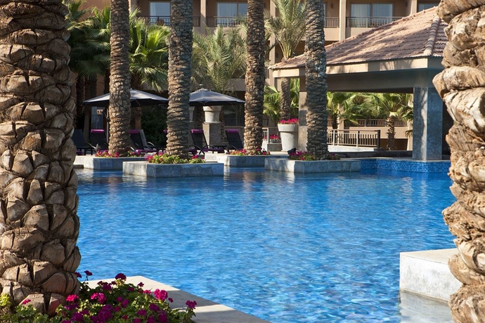 Imagen de la piscina del Hotel Dusit Thani Lakeview Cairo. Foto 7