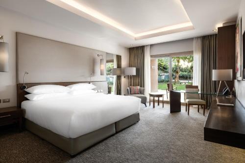 Imagen de la habitación del Hotel Dusit Thani Lakeview Cairo. Foto 8