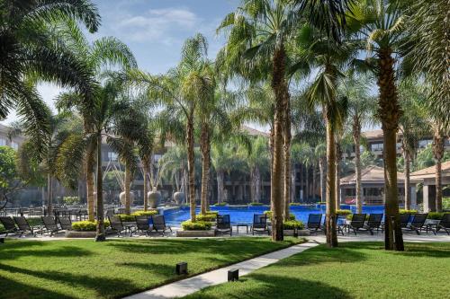 Imagen de la habitación del Hotel Dusit Thani Lakeview Cairo. Foto 15