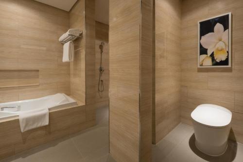 Imagen de la habitación del Hotel Dusit Thani Mactan Cebu Resort. Foto 18