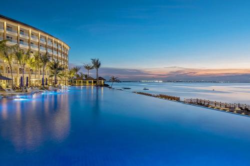 Imagen general del Hotel Dusit Thani Mactan Cebu Resort. Foto 6