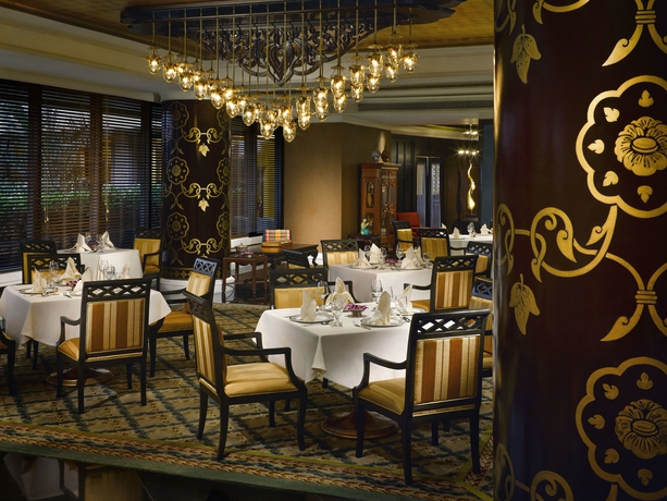Imagen del bar/restaurante del Hotel Dusit Thani Manila. Foto 2