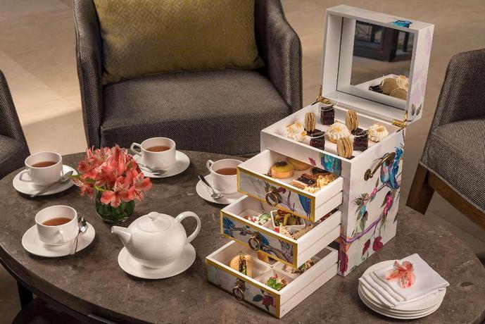 Imagen del bar/restaurante del Hotel Dusit Thani Residence Davao. Foto 3