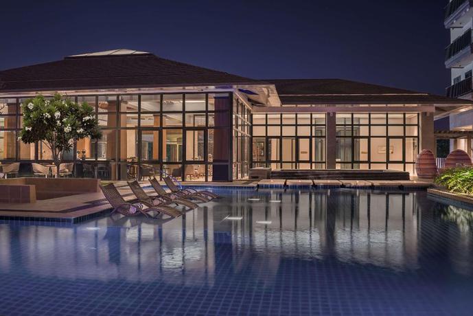 Imagen de la piscina del Hotel Dusit Thani Residence Davao. Foto 11