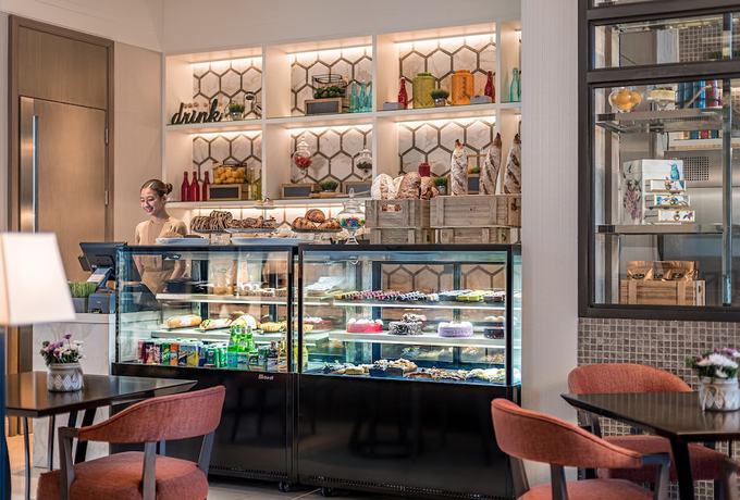 Imagen del bar/restaurante del Hotel Dusit Thani Residence Davao. Foto 2