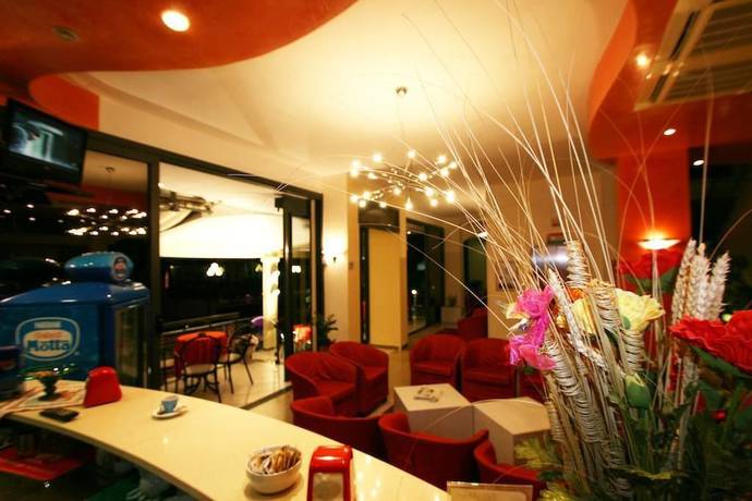 Imagen de los interiores del Hotel Dusseldorf. Foto 19