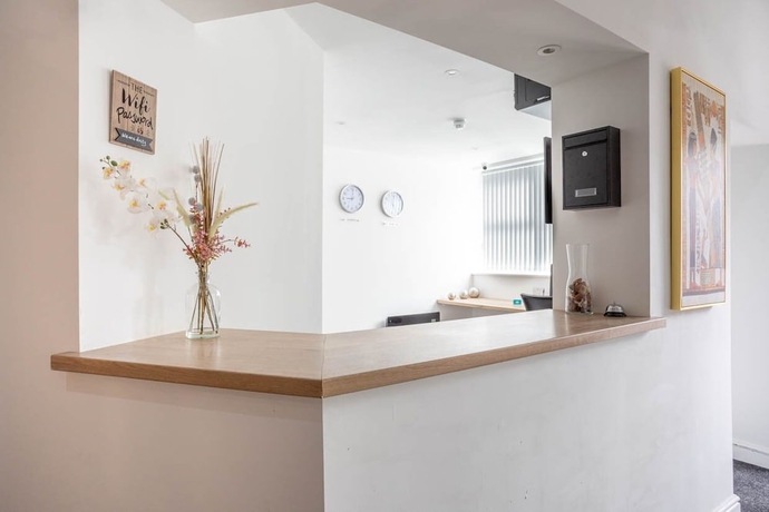 Imagen de los interiores del Hotel Dusties. Foto 17