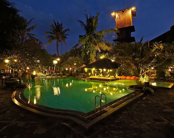 Imagen de la piscina del Hotel Dusun Jogja Village Inn. Foto 17