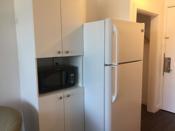 Imagen de la habitación del Hotel Duvernay Studios and Suites. Foto 6