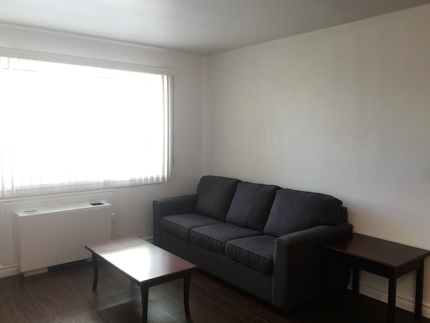 Imagen de la habitación del Hotel Duvernay Studios and Suites. Foto 12