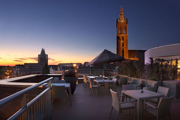 Imagen general del Hotel Dux. Foto 2