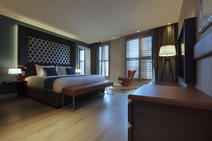 Imagen de los interiores del Hotel Dux. Foto 16