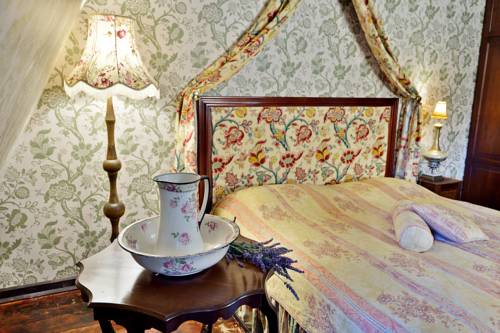 Imagen de la habitación del Hotel Dvůr Pec&iacute;nov. Foto 2