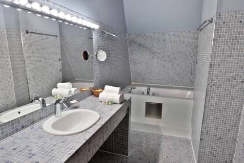Imagen de la habitación del Hotel Dvůr Pec&iacute;nov. Foto 14