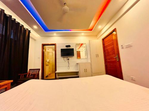 Imagen general del Hotel Dwaper Palace Near Mall Road With Parking. Foto 2