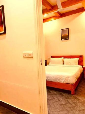 Imagen general del Hotel Dwaper Palace Near Mall Road With Parking. Foto 13